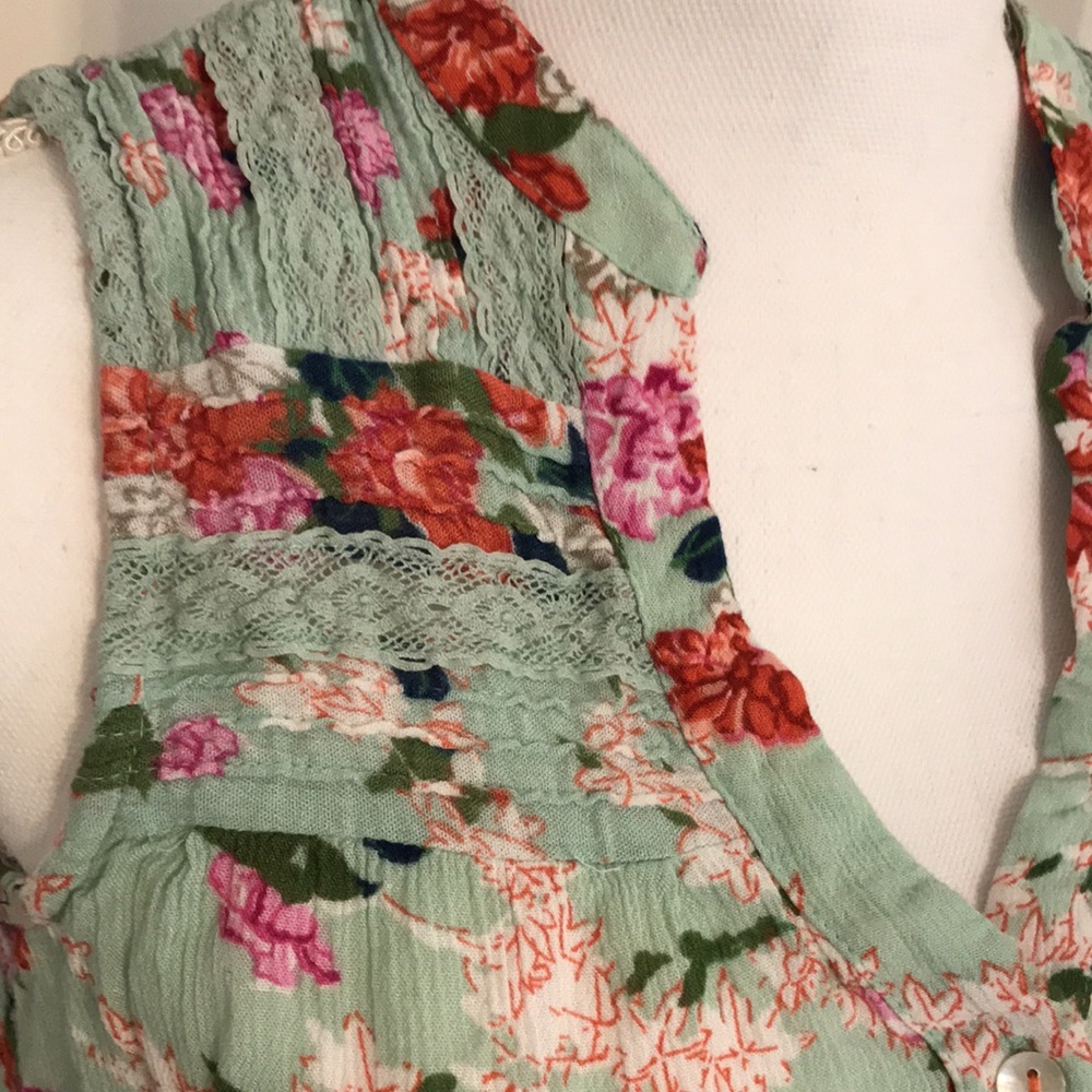 Gorgeous Meadow Rue blouse by Anthropologie - Picture 5 of 9